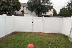 white-vinyl-privacy-fence-2