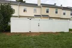 white-vinyl-privacy-fence-3