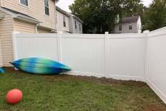 white-vinyl-privacy-fence-4